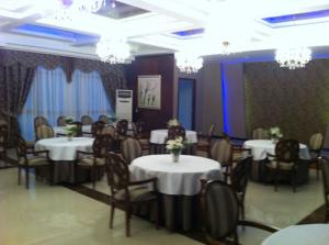 Restaurante-Malabo-(Guinea-Ecuatorial)-N-1